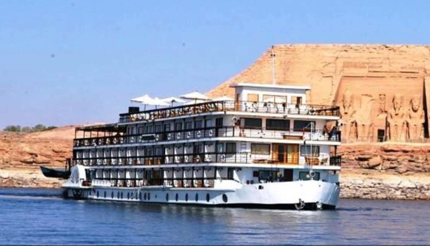 lake nasser cruise and stay