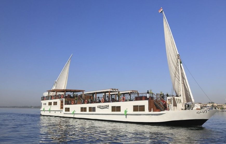 Rihana Dahabiya Crucero Por el Río El Nilo