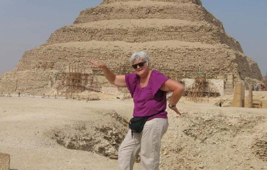 Excursión a Las Pirámides de Guiza, Menfis y Saqqara un día completo visita