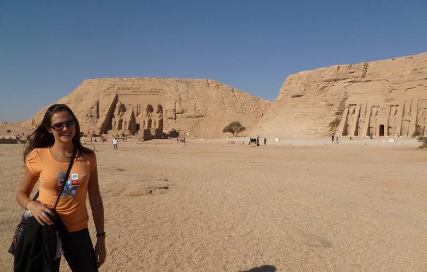 Tour de El Cairo a Abu Simbel por carretera 8 Días