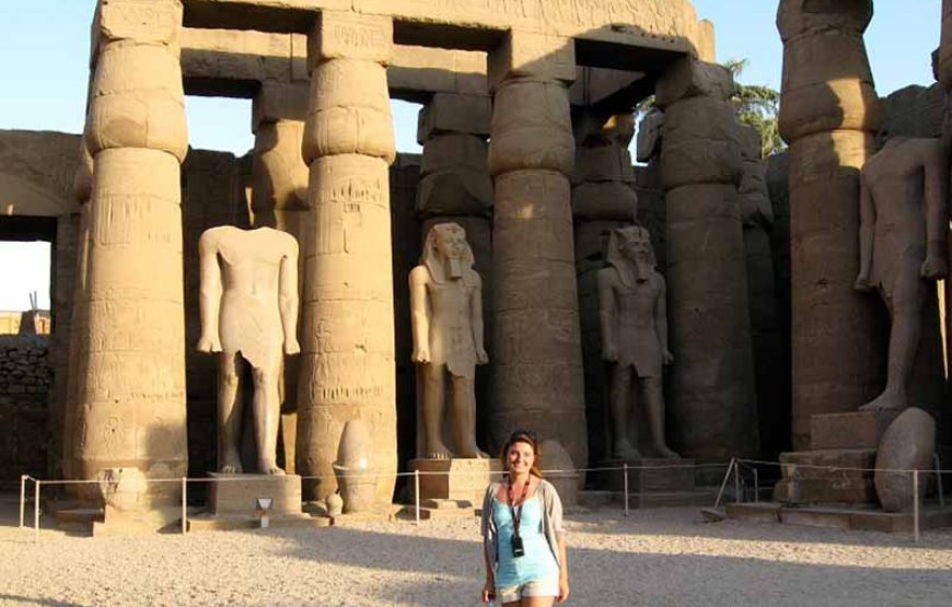 Tour al Banco Este en Luxor y Templo de Karnak