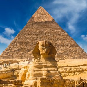 "visitez les trois pyramides d’Égypte  le Sphinx">