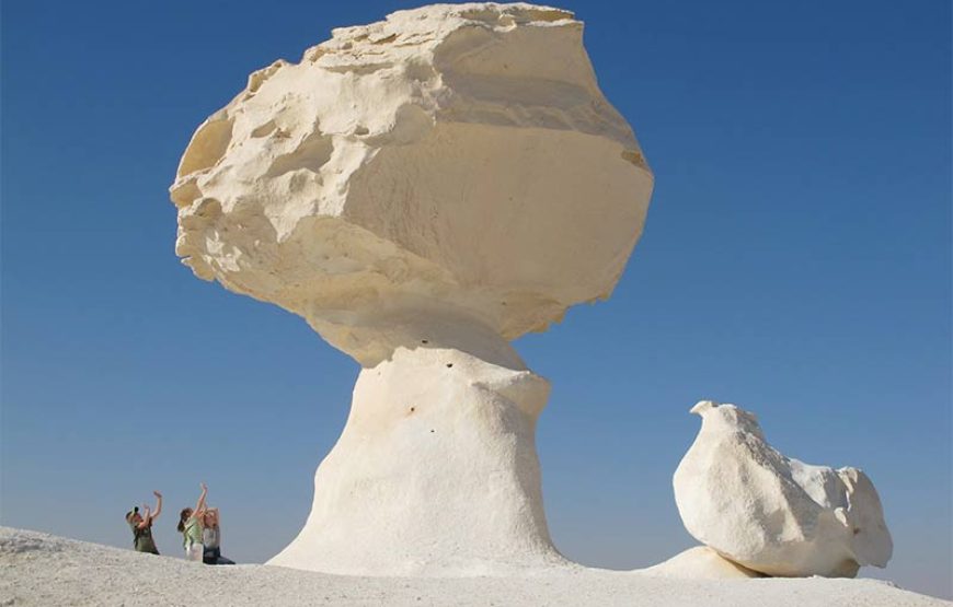 Excursion de 2 nuits en camping dans le désert blanc en Egypte